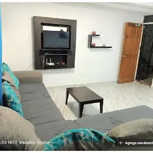 Apartamento Departamento Centrico A 2 Cuadras De La Playa, Close To The, Mazatlán