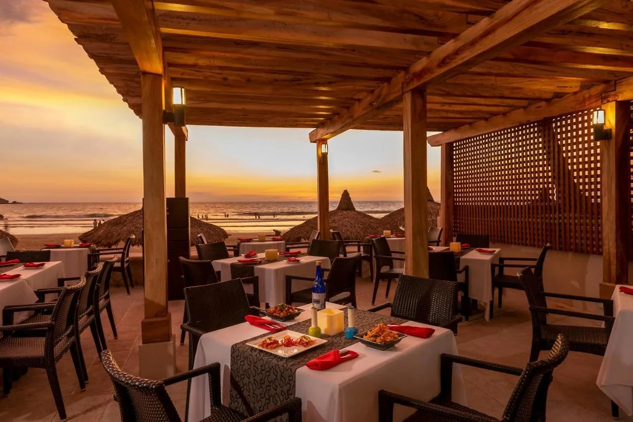 Pueblo Bonito Mazatlan Beach Resort